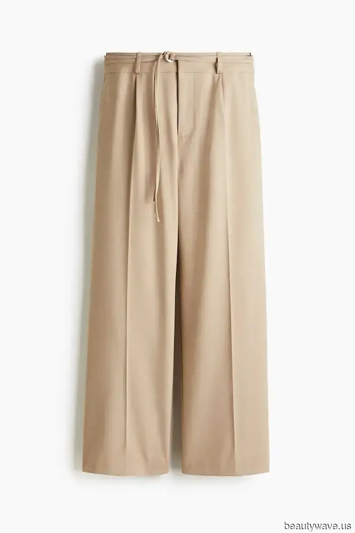 The "Dull" Pant Trend for Fall 2025 That Stylish Individuals Are Swapping Their Black Trousers For