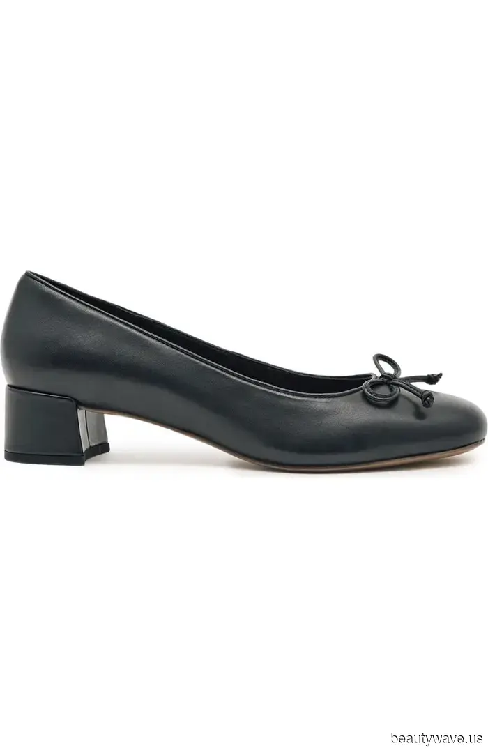 Fashion enthusiasts pair tailored trousers not with sneakers but with this trendy French footwear.