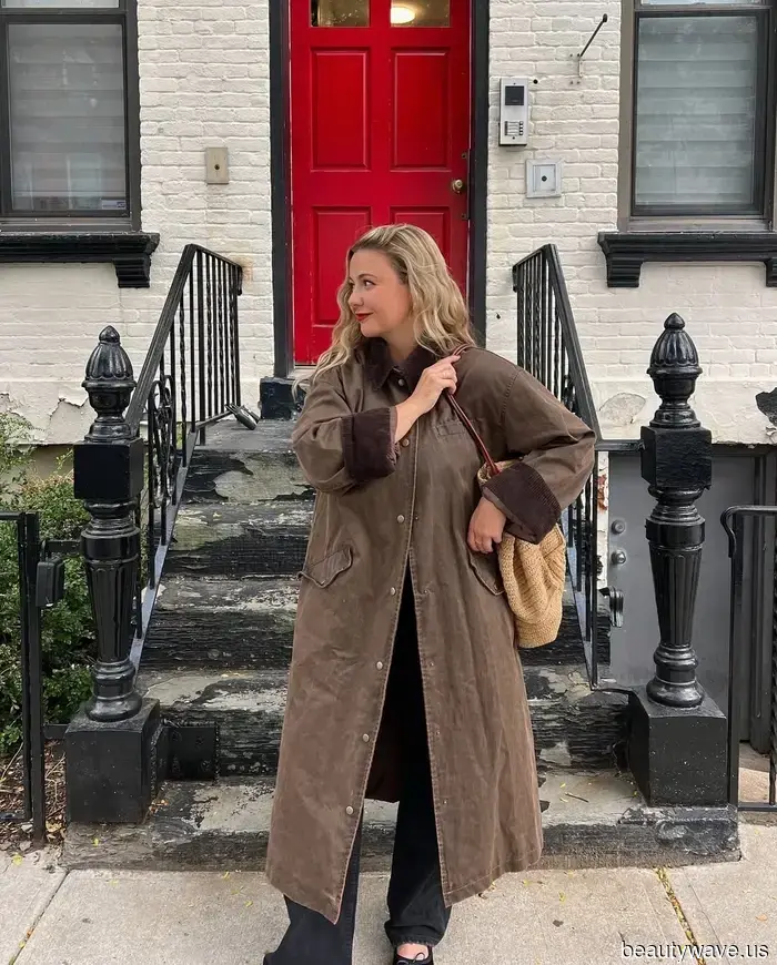 6 schicke Farben, die Ihre vergessenen schwarzen Jeans sehr 2025 wirken lassen