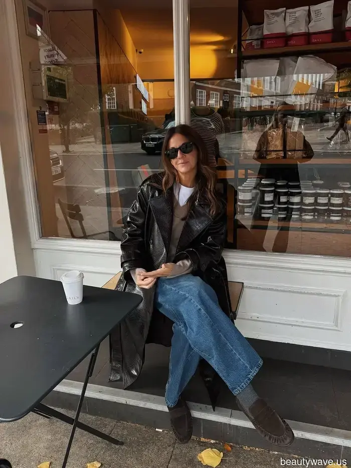 I’m noticing this subtly stylish flat-shoe trend being paired with outfits all over the place this fall.