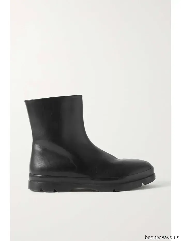 Jennifer Lawrence just showcased the boot style I’ve always claimed pairs perfectly with straight-leg jeans.