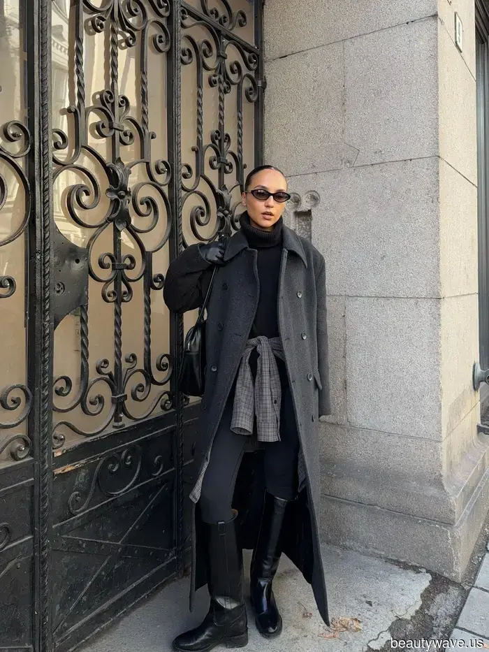 Everyone in the fashion world is in consensus: this winter boot style is versatile enough to be paired with jeans, skirts, and leggings.