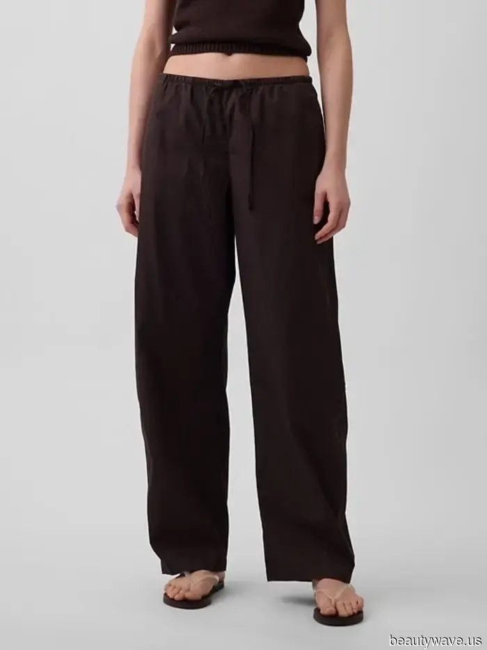 Scusa ai Pezzi Neri nel Mio Armadio&mdash;Sono Ossessionato da Questo Colore Ugualmente Chic per Primavera e Estate
