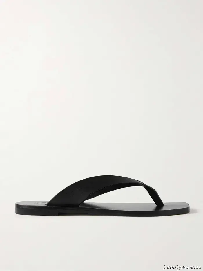 Tenere le scarpe da ginnastica: * Questo * È l'elegante tendenza scarpa moda persone indossano con leggings per Pilates