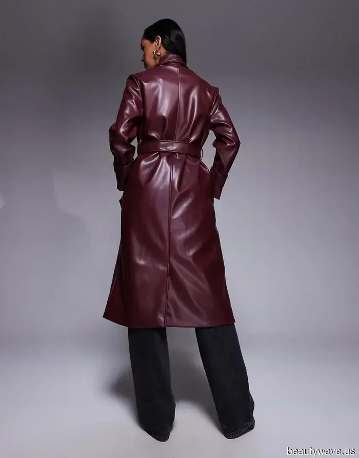 Il Trend del Colore Giacca Non-Nera che le Donne Britanniche e Americane Stanno Indossando per Apparire Più Eleganti Questo Inverno