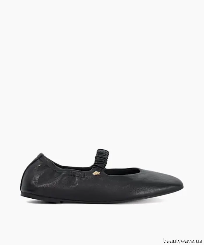 Con abiti e jeans, Alexa continua a tornare a questa tendenza di scarpe alla francese.