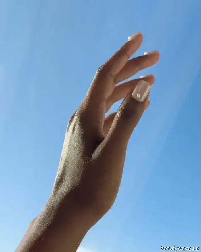 Short nails are effortlessly stylish—20 spring-ready designs to share with your manicurist.