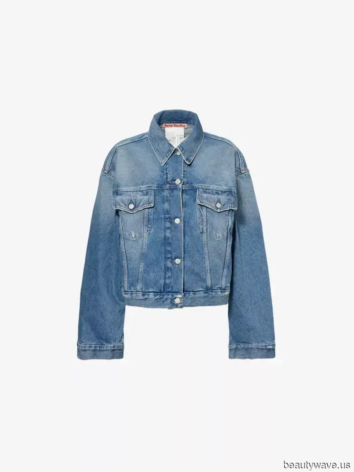 Скандинавские женщины знают, как сделать джинсы стильными&mdash;5 осенних образов, которые я без стыда копирую