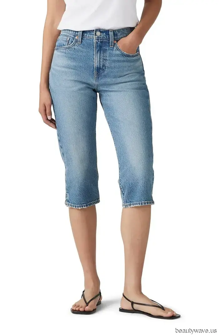 As per It Girls, skinny jeans should be worn only with this trend and these shoes.