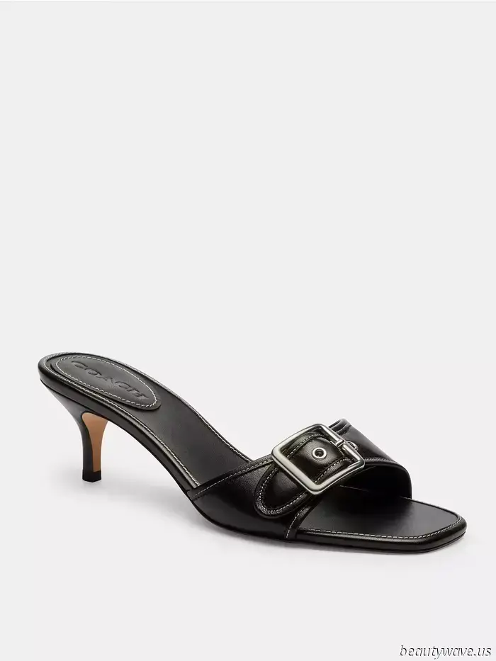 Hailey Bieber trug Vintage-Tom-Ford-Gucci-Sandalen zum Sommerhosen-Trend, von dem ich glaube, dass er bis in den Herbst hinein bestehen bleibt.