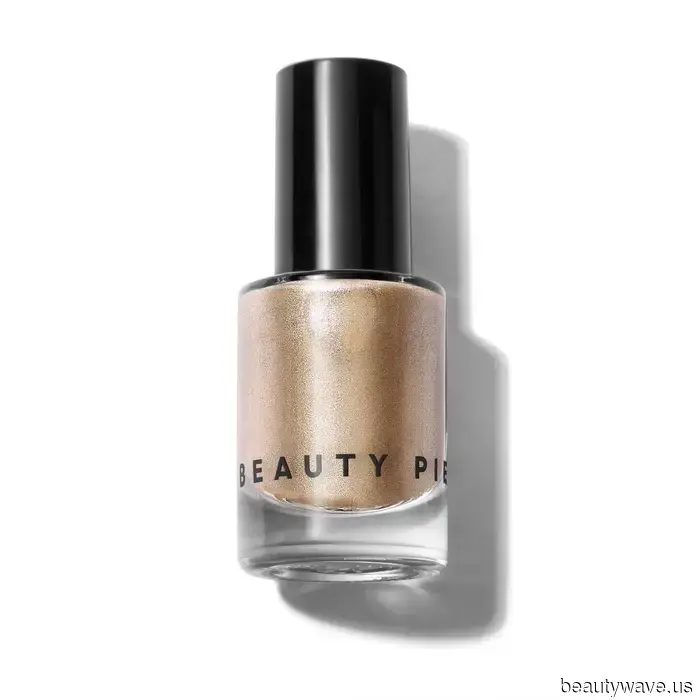 7 Colores de Uñas que las Personas Más Chic Están Usando en sus Manos Este Diciembre