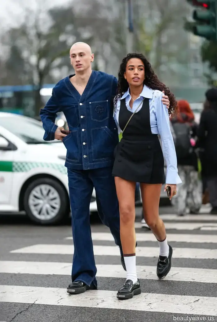 Amanda Seyfried ha indossato la combinazione scarpe e vestito che vedrai su ogni elegante vestitrice a Parigi, CPH e NYC.