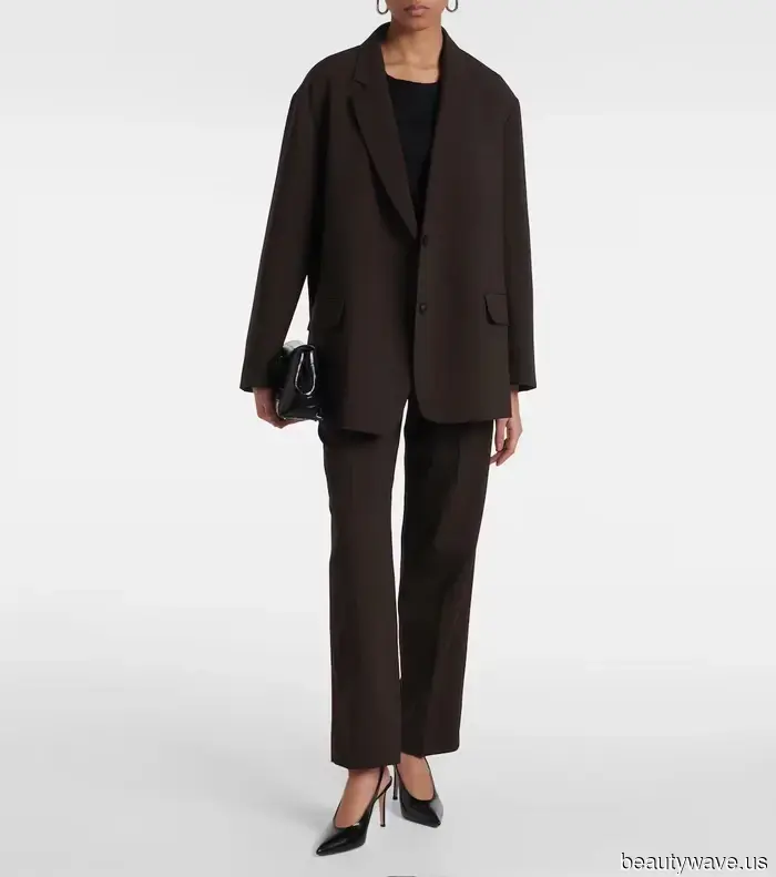 Apologies, Denim—Here are 5 Summer Blazer Trends to Watch for in 2026.