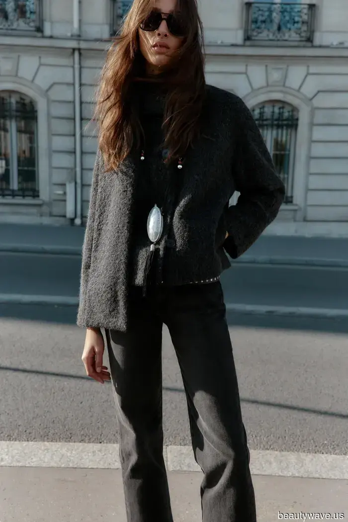 My Most Stylish Coworker Just Gave Me a Heads Up: This High-End-Looking Zara Jacket Will Be Gone by the Weekend.