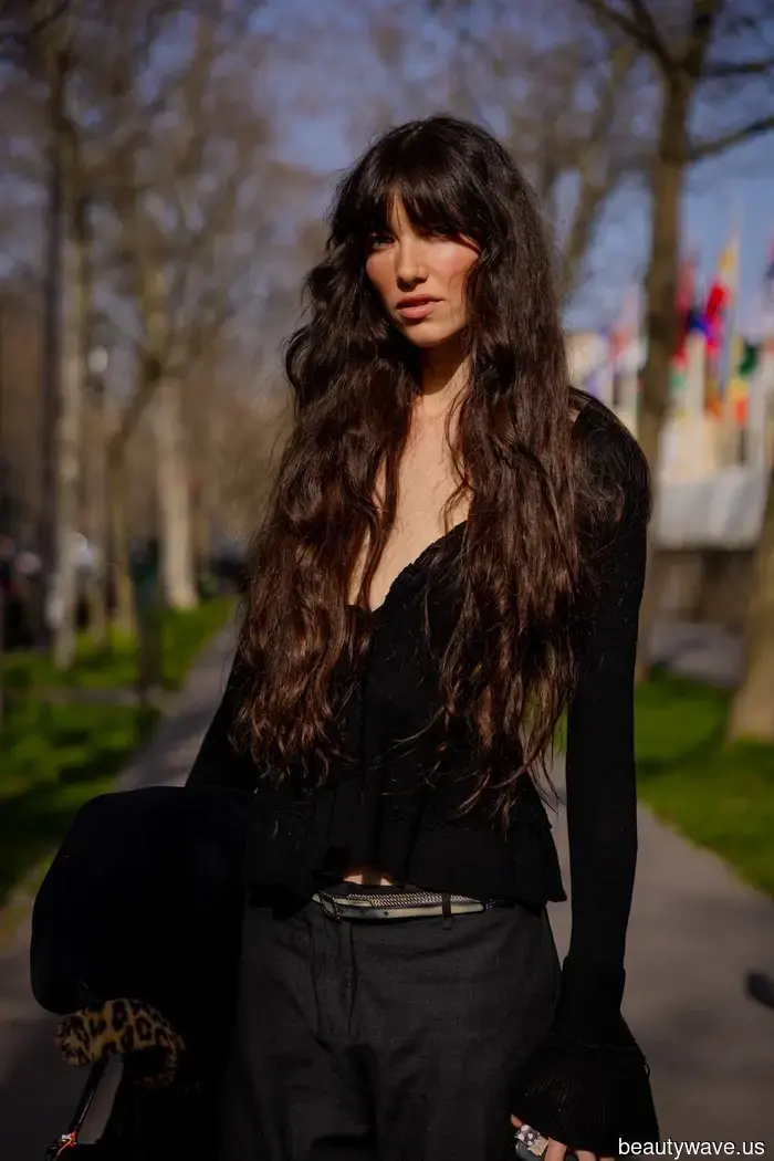 The Paris Fashion Scene Has Just Announced the 16 Most Stylish Hair Trends for Spring