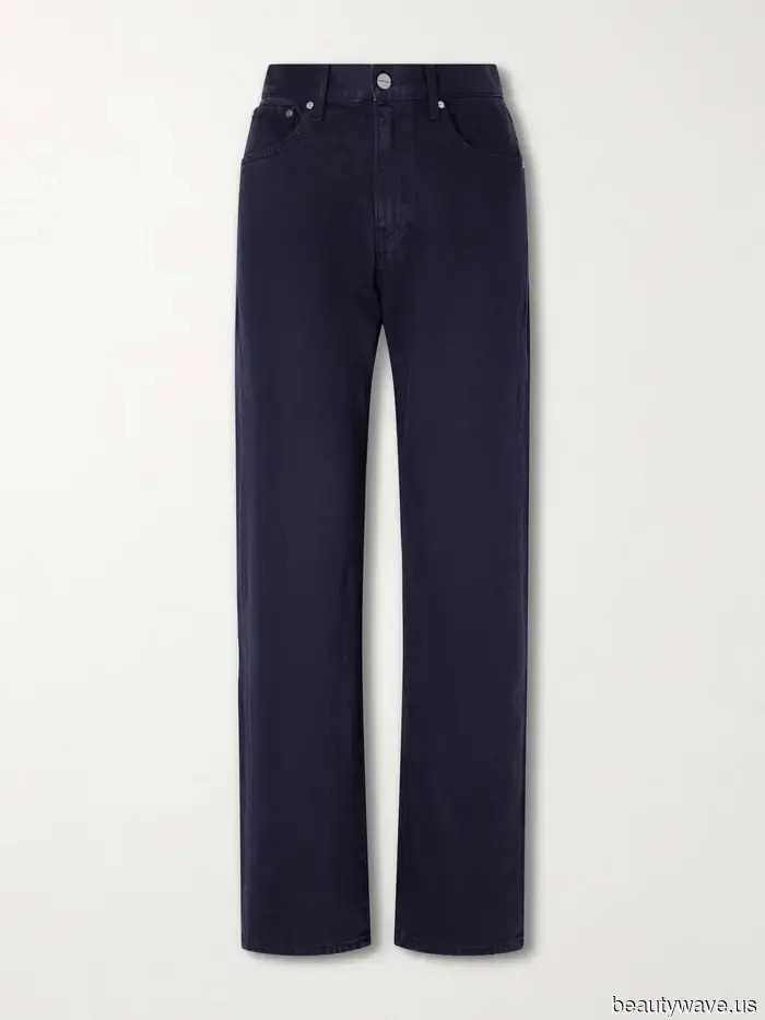 It's Quite Easy: Here Are the Most Stylish Shoes to Pair with Dark-Wash Jeans.