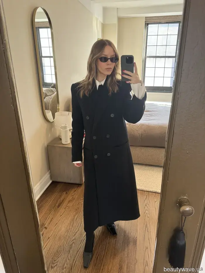 Apologies to my 10-Deniers—The Row has persuaded me to opt for these "outdated" winter tights in 2026.