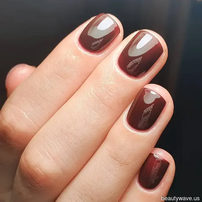 Moody, Sweet, and Luxurious-Looking—Rum Raisin Nails Are Set to Be Popular This Fall