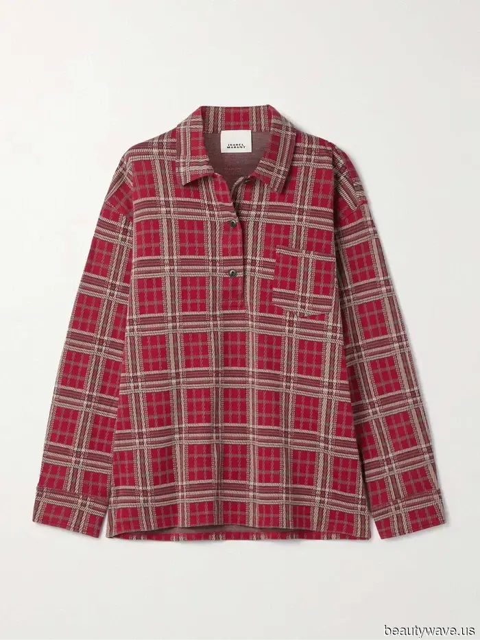 Thanks to the Olsen Twins and fashionable European influencers, everyone is now rushing to purchase this 30-year-old shirt trend for the winter season.