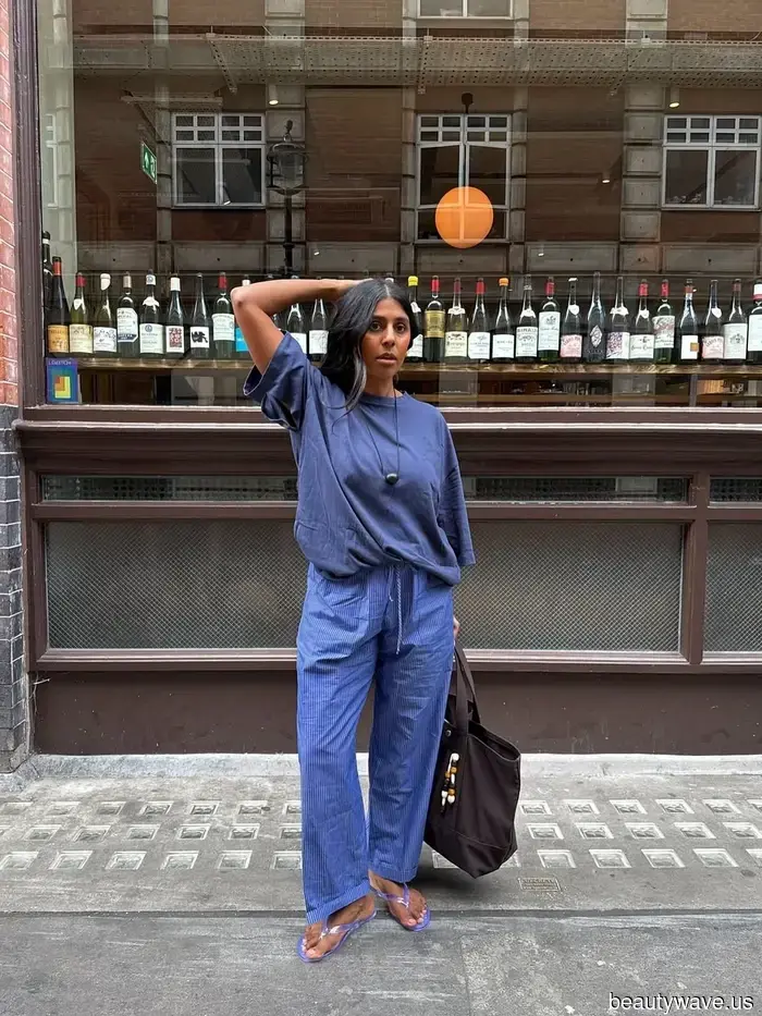 Sicher, Schwarz ist schick, aber jeder mit gutem Geschmack trägt gerade diese elegante Farbe stattdessen.