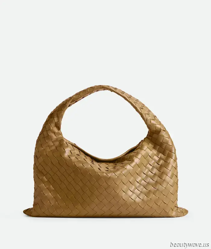 This Stylish Sandal Color is Replacing Black This Summer—5 Elegant Ways to Embrace the Trend