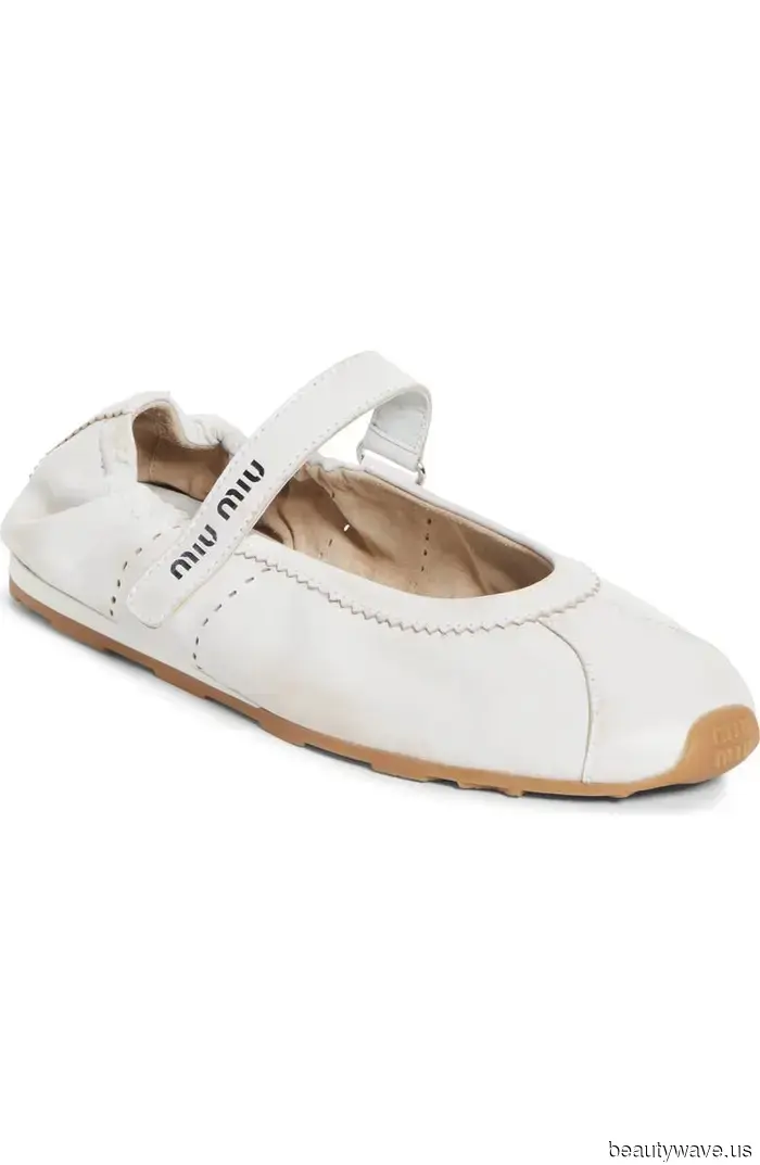 La scarpa cult di Tory Burch che ogni persona di moda indossa nel 2026