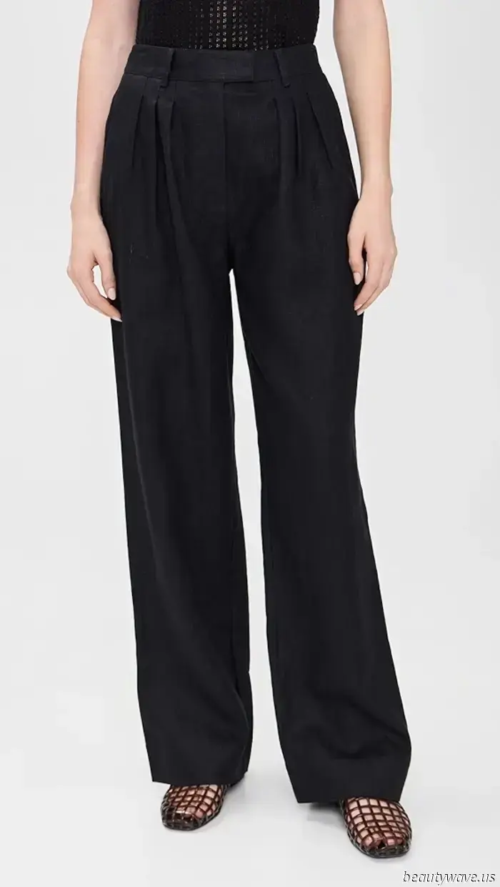 This pant style paired with flip-flops forms the most stylish combination we've encountered all summer.