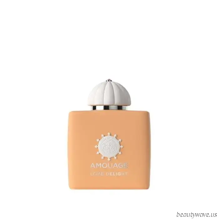 I've surveyed all the editors I know—this is the most praised perfume of 2025.