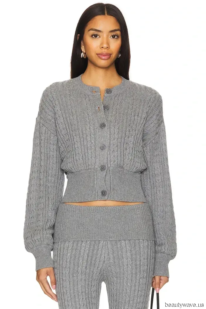 15 Chic Lounge Sets for All Your Holiday Travel Essentials