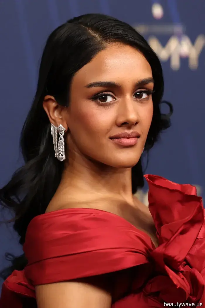 Consideraci Ispirati: Questi Sono i Look di Bellezza degli Emmys Più Degni di Screenshot