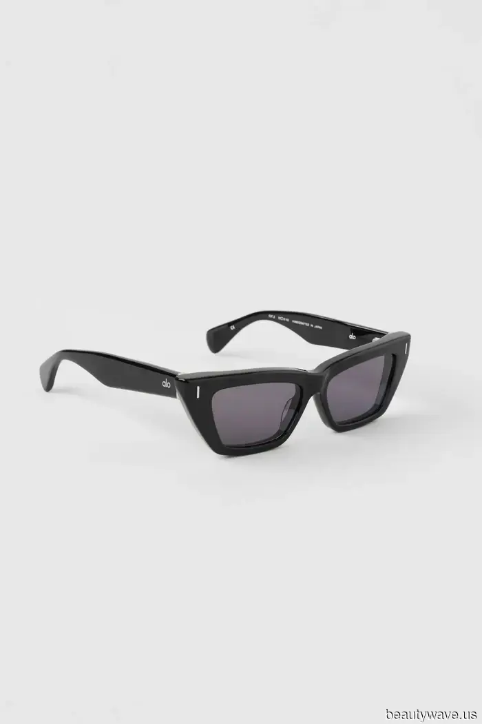 Fact: The sunglasses that every WWW editor is sporting will be out of stock by August 1.