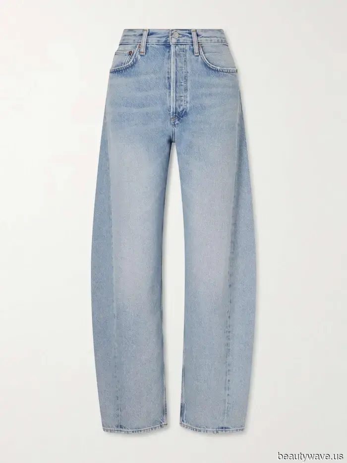 Ich bin ein klassischer Kleiderträger, der ein Experte im Packen eines Handgepäcks ist. Das ist alles, was ich für ein Wochenende mitgenommen habe.