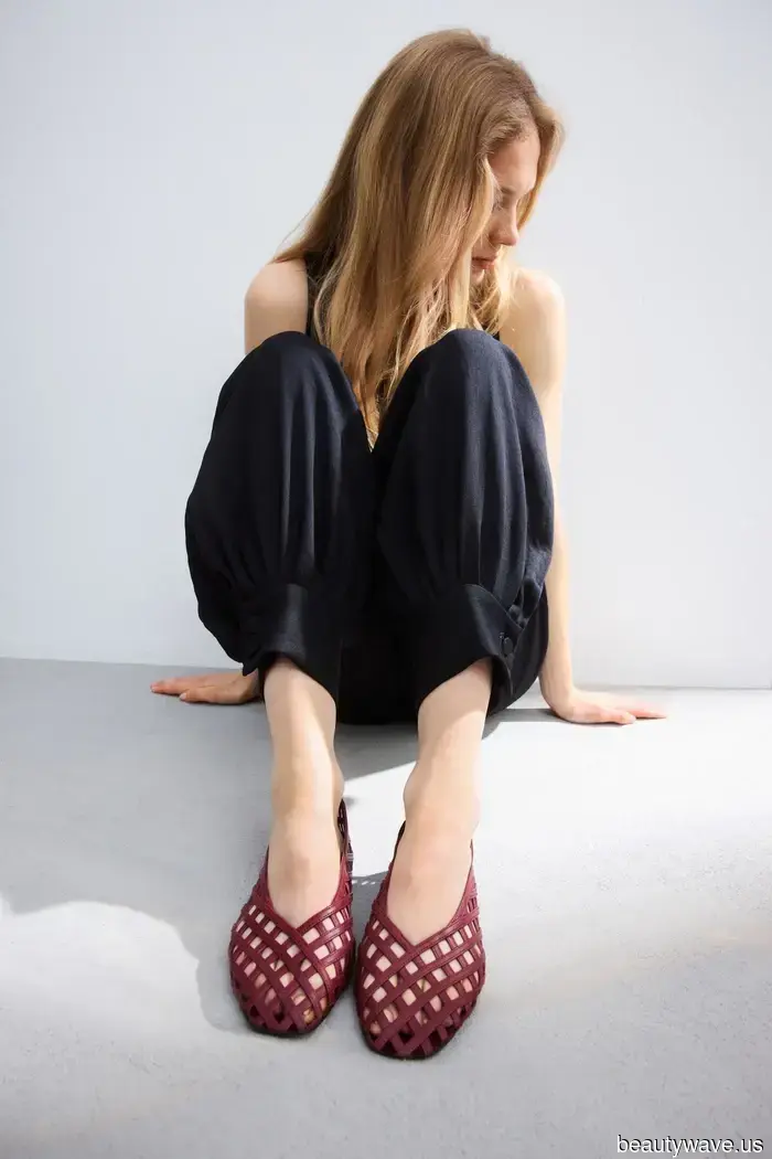 Don’t let flip-flops know, but they’re beginning to feel rather "repetitive"—I’m opting for these 6 summer styles instead…