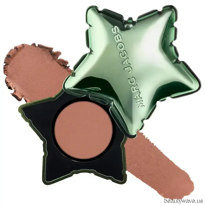 I found 5 French-girl techniques for applying eye makeup this summer, all thanks to a single product.