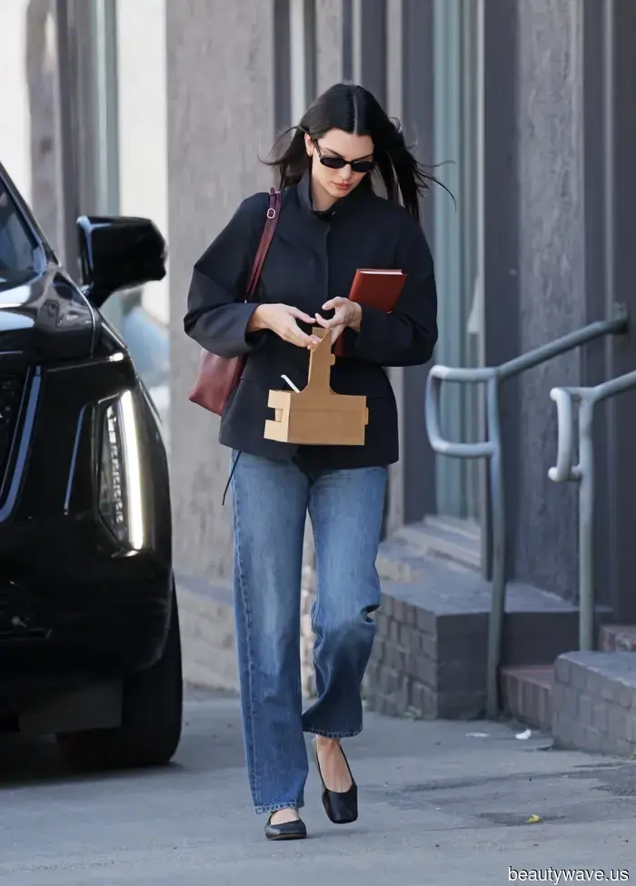 They're Here: The It Designer Flats That Trendy Girls Are Pairing With Levi's Jeans This Spring