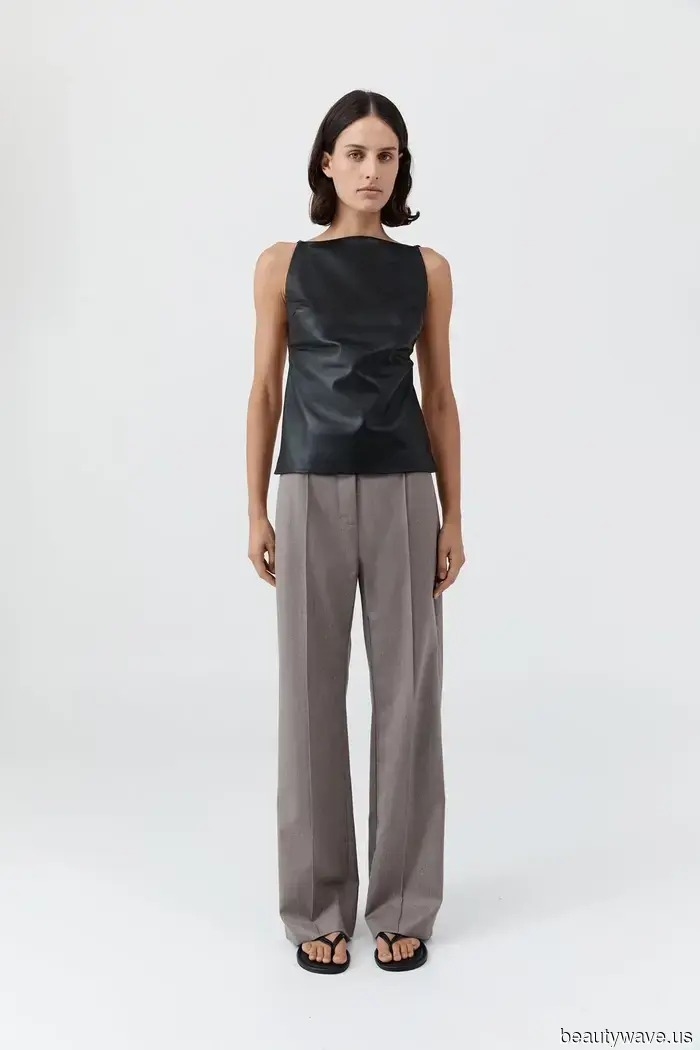 Skip the jeans—I believe that flip-flops and ballet flats appear most stylish when matched with this summer trend.