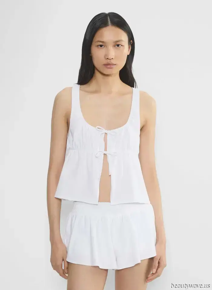 The Trendy Summer Top Fashionable Europeans Enjoy Pairing With Jeans