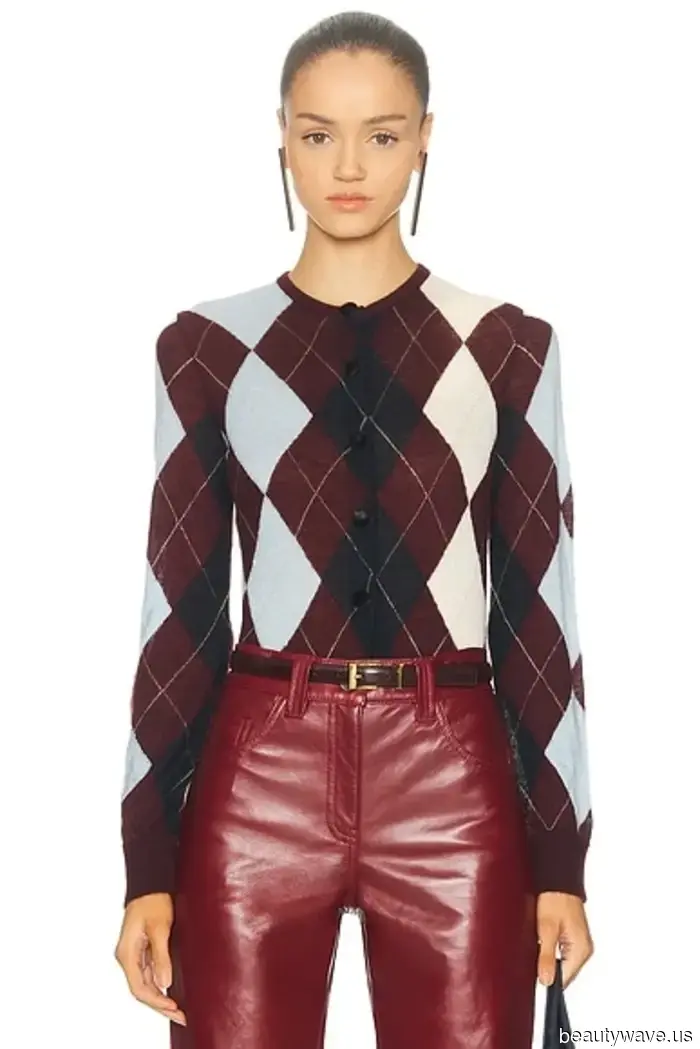 Este estampado de los años 90 está de repente en todas partes&mdash;Aquí te mostramos cómo llevarlo este otoño