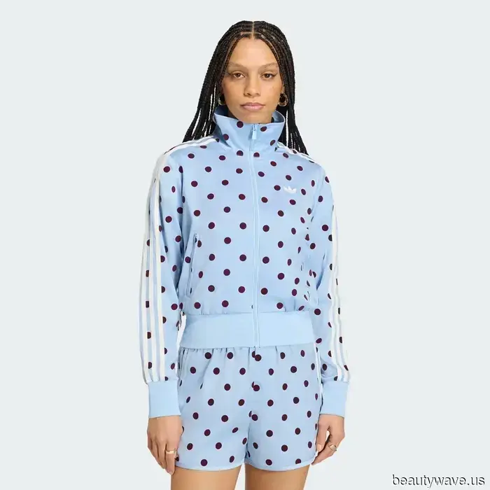 Apologies to My Denim Jacket—Fashion Enthusiasts Everywhere Are Opting for This Trending Spring Style Instead.