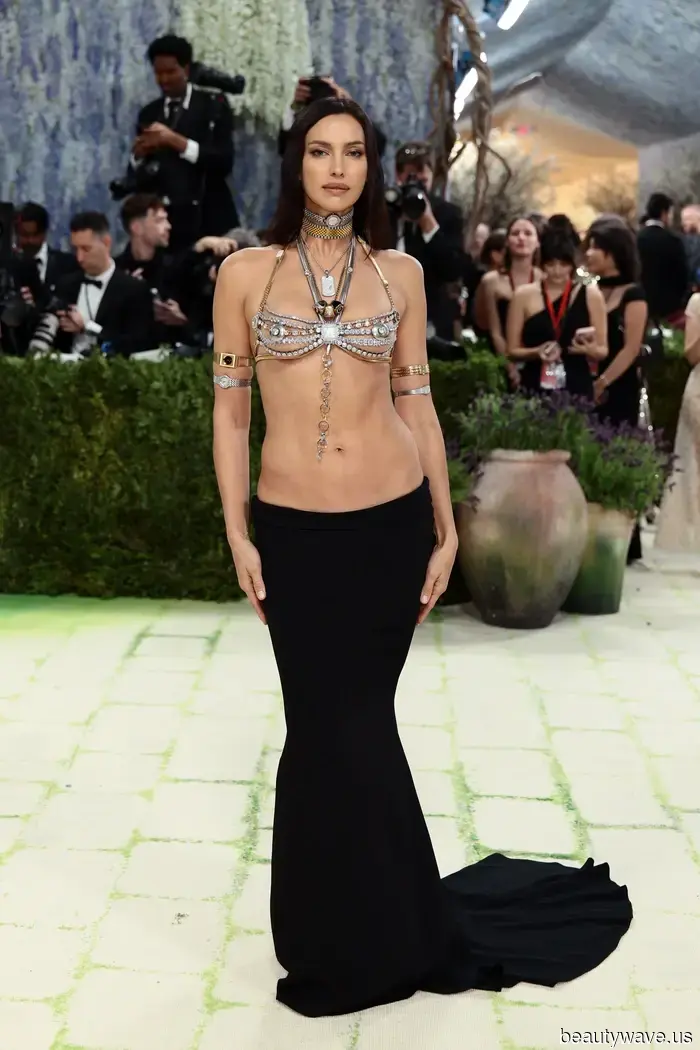 The 2026 Met Gala Red Carpet Outfits That Took Our Breath Away