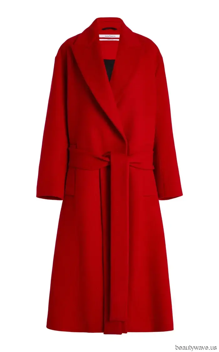 Yes, you can continue to wear your beloved ballet flats this winter—here’s how.