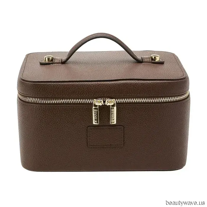 I dedicated the past two months to creating a stylish gift guide featuring 26 unique, beauty-focused presents for the trendy individual.