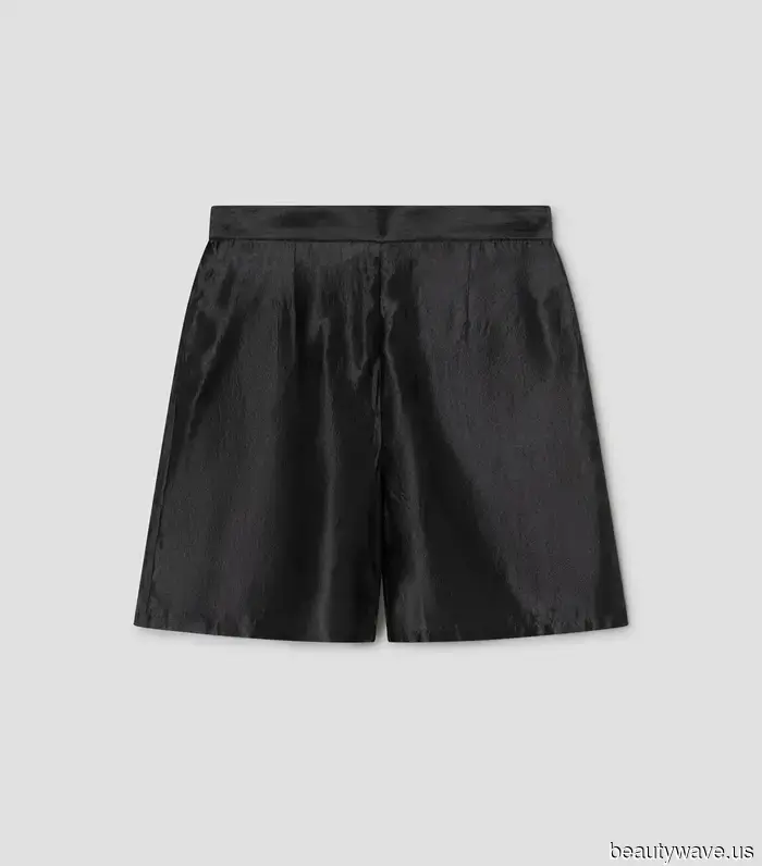 Apologies, Lace-Trimmed Shorts—This Trend for Fancy Shorts Is More 2026.