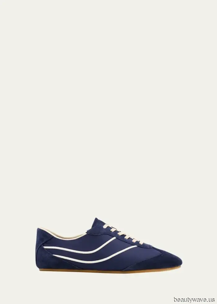 Le ragazze cool di L.A. indossano queste 5 tendenze di scarpe estive per apparire senza sforzo chic.