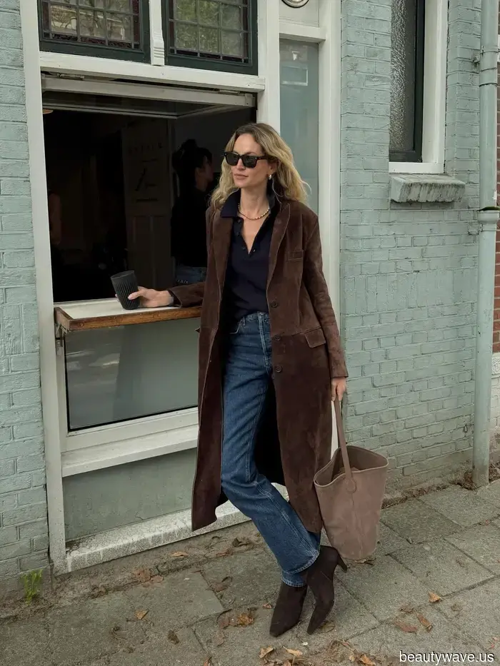 Forget about sneakers—stovepipe jeans look best when paired with these, these, and these.