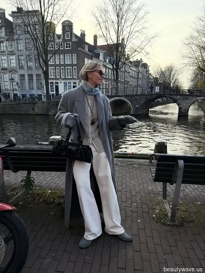 Everyone on my feed is sporting baggy jeans—here are the 7 pairs of shoes that look the most stylish with them.