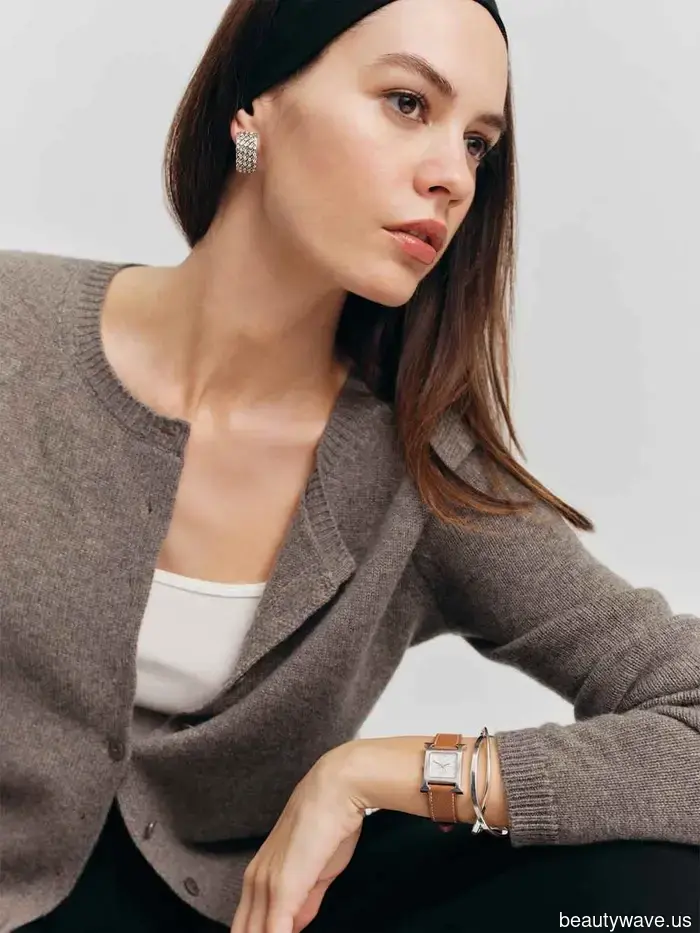 Ho chiesto alla mia amica francese cosa sta comprando per il Cyber Monday—33 pezzi chic che mi ha rimandato.