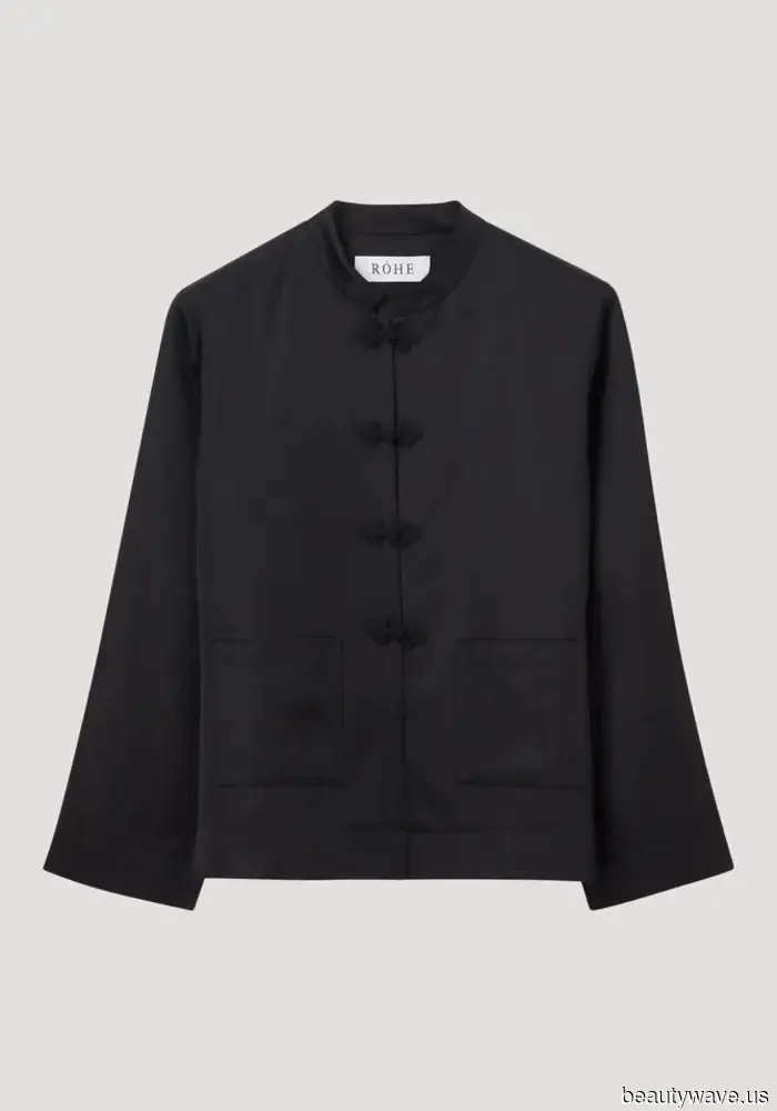 No One Rocks Jeans Quite Like Chic Parisians—7 Effortless Outfits I'm Emulating From the French This Autumn