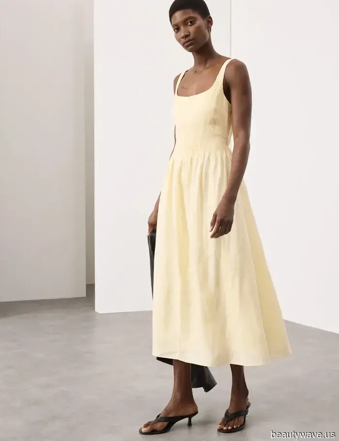 Improvvisamente, ogni donna elegante indossa i pantaloni in lino chic di M&S&mdash;ma non rimarranno in stock per…