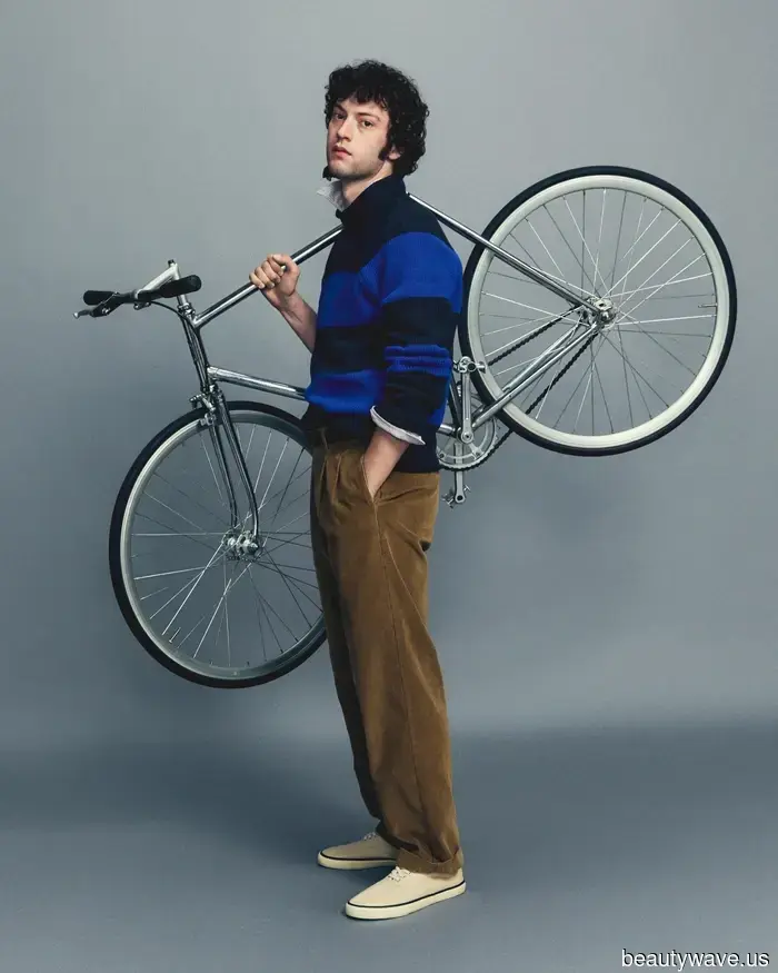 J.Crew ha appena lanciato una nuova generazione dei suoi iconici maglioni a collo alto.